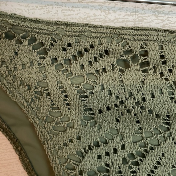 Aerie Cheeky Green‎ Crochet Bikini Bottoms Size M - Picture 2 of 7